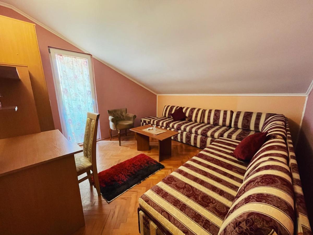 Hotel Vila Duricic 300M Od Mora Ðenovići Exterior foto