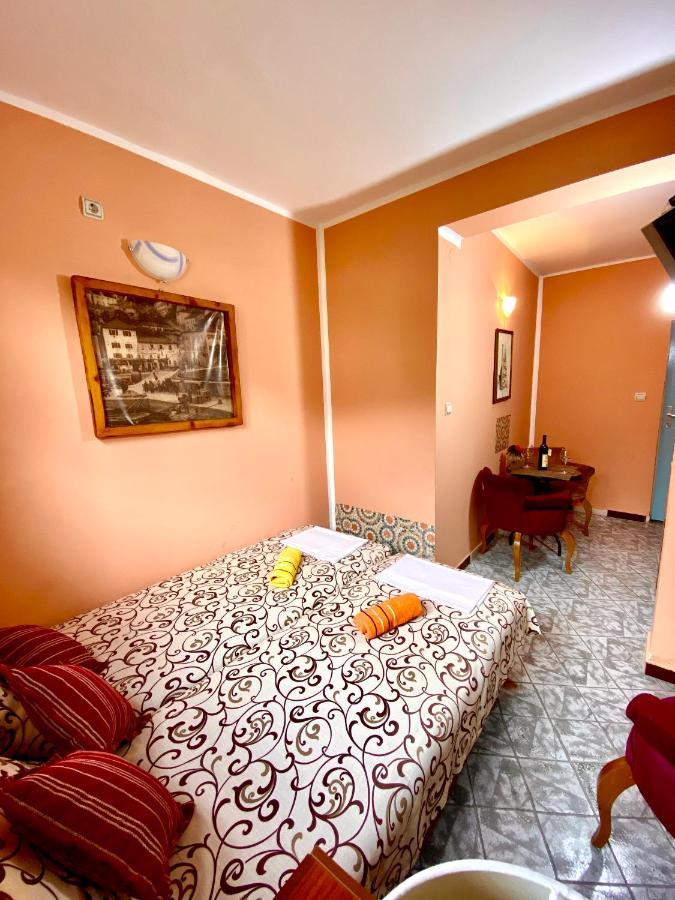 Hotel Vila Duricic 300M Od Mora Ðenovići Exterior foto