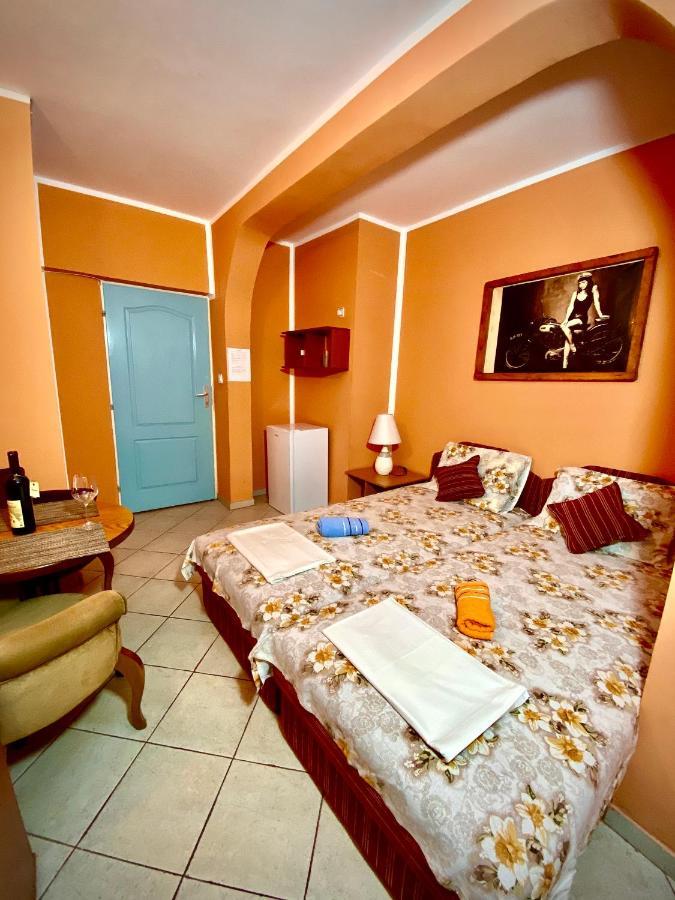 Hotel Vila Duricic 300M Od Mora Ðenovići Exterior foto