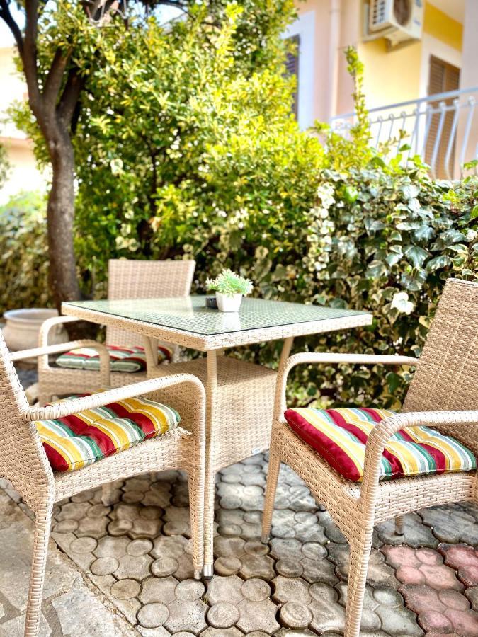 Hotel Vila Duricic 300M Od Mora Ðenovići Exterior foto